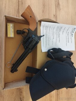 Prodám úplně nový plynový revolver BRUNI ráže 9mm. - 2