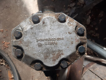 Hydraulické čerpadlo Tatra 815 sklápěč, UN100 - 2