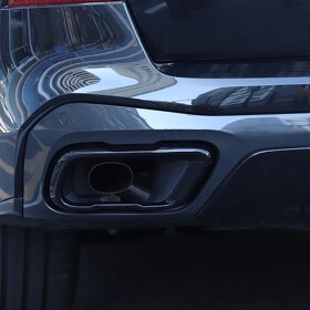 Černé koncovky výfuků na BMW X5 / X6 / X7 - řady G - 2