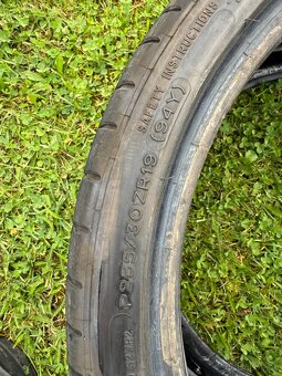 285/30 R19 94Y Michelin Super Sport - 2