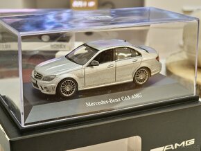 1:43 Mercedes Benz C63 AMG W204 Schuco - 2