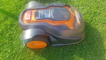 Maketa robotické sekačky WORX - 2
