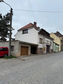 Prodej domu 250 m² s pozemkem 1 452 m² - 2