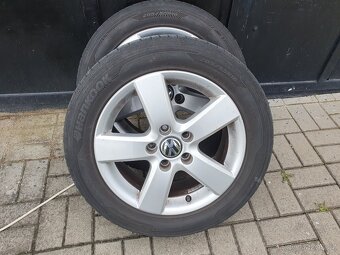 Alu kola VW 5x112 r16 6,5j et50 letní pneu 205/55/16 - 2