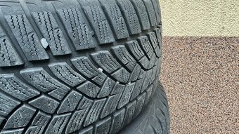 225/55/17 Good Year Ultra Grip zimní - Run Flat - 2