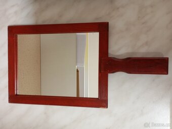 Starý historický retro optotyp na blízko - 2