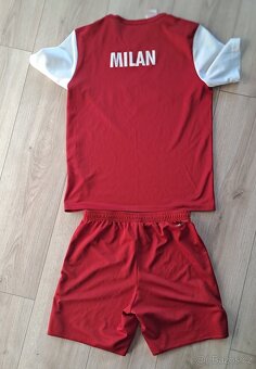 Daruji dětský fotbalový set - dres se jménem Milan - 2