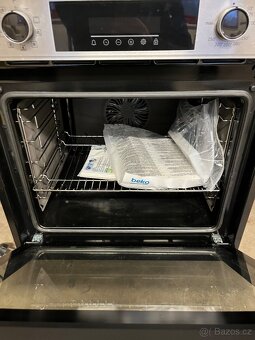 Vestavná trouba Beko - 2