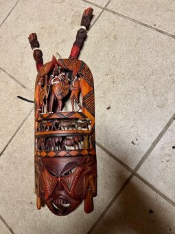 maska ručně vyřezávaná z Keni - 2