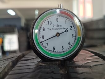 215/60 R17C CONTINENTAL (0822) - 2