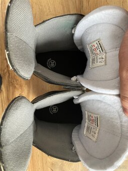 Brusle CROWNED ATTACK 300 vel. 39 - 2