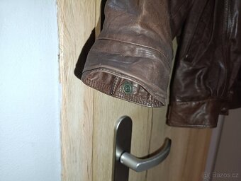 stará kožená bunda, jako nová vel. 50 - 2