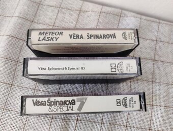 3 retro MC Věra Špinarová - 2