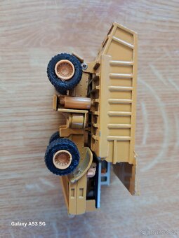 The ERTL. Sklápěč - 2