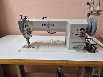 Průmyslový šicí stroj SIRUBA - 2
