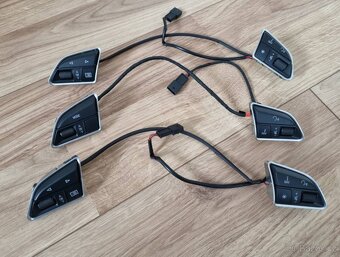 AUDI TLACIDLA MULTIFUNKCIE DO VOLANTU - 2