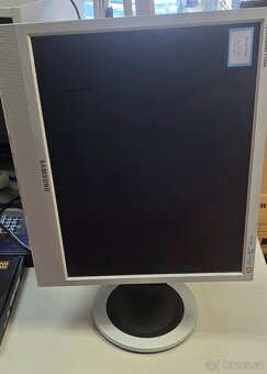 LCD Samsung SyncMaster 713BM - 2