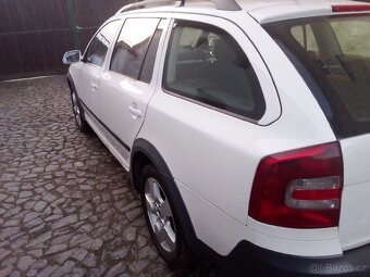 Škoda Octavia 2 Combi Scaut 4x4 2.0 TDI 103 kw - 2