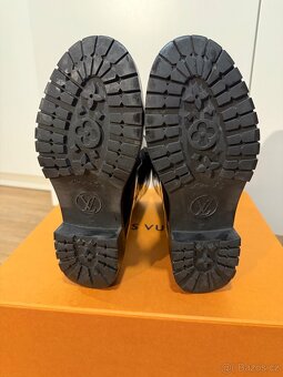 Prodám úžasné kozačky Louis Vuitton - 2