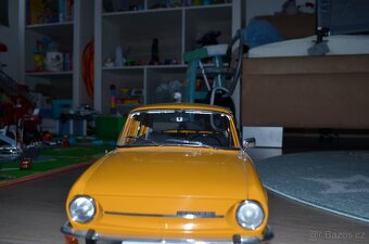 Škoda 100 model Deagostini 1:8 - 2