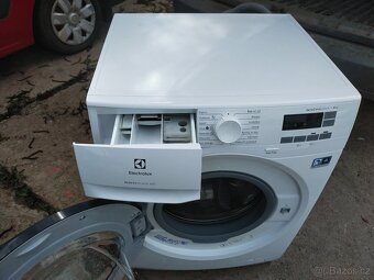 Prodám digitální pračku značky AEG--8KG--ZDARMA DOVEZU-- - 2