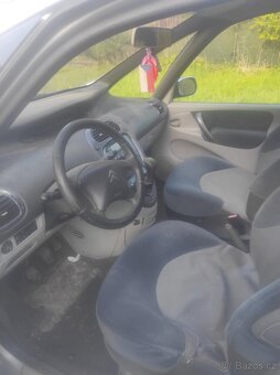 Citroen Xsara Picasso 1.8. benzín - 2