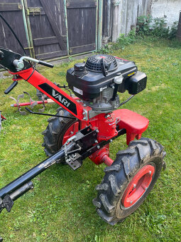 Vari traktor zánovní, motor XP 200 - 2