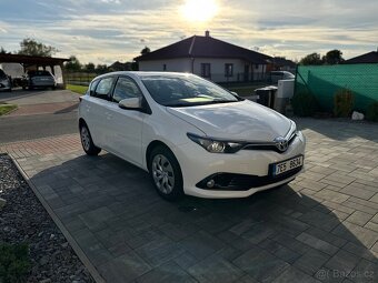 Toyota Auris - 2