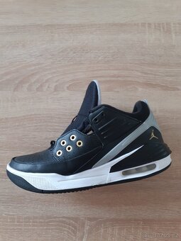 boty Nike Air Jordan Max Aura 5 - 2