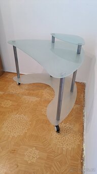 Skleněný PC stůl - 2