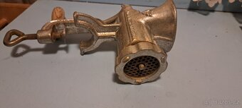 Mlýnek na maso - 2