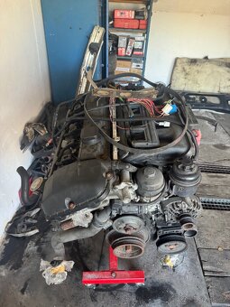 Motor m54b25 - 2
