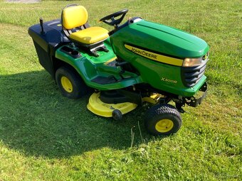 Zahradní traktor John Deere X 300 R - 2