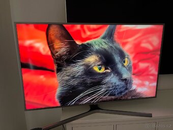139cm 4K Samsung TV - 2