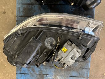 Xenony Volkswagen Passat B5.5 orig. Hella - 2
