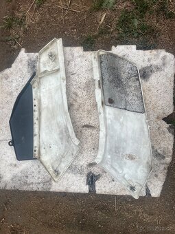 Podsedlové boční plasty xt 600 - 2