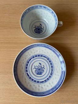 Nový šálek s podšálkem z čínského porcelánu - průsvitné boky - 2