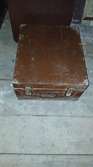 Starožitné truhly a vojenské bedny - 2