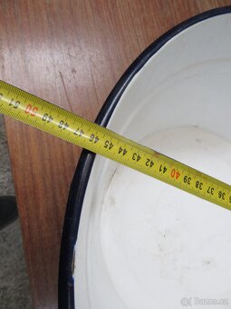 Nabízím velky krásný starožitný smaltovany lavor s madly. Ne - 2