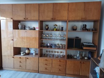 Stará obývací stěna - 2