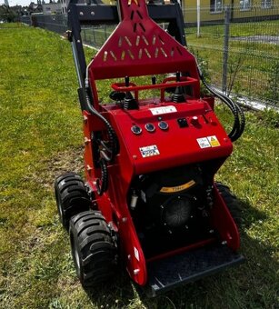 kolový nakladač, čelní nakladač, čelňák, smykač - 2