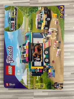 Lego Friends 41722 Auto s přívěsem pro koně - 2