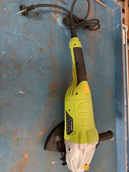 Prodám brusku 230 Fieldman - 2