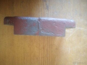 Podložka upínací třmenu pera TATRA - 2