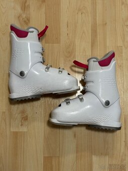 Dětské dívčí lyžáky Rossignol Comp J4 velikost 23.0 230 - 2