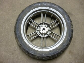 Yamaha X-City 250. Zadní kolo.  od 2007 - 2