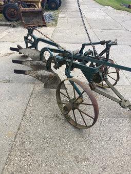 Tažený pluh 3x25 - 2