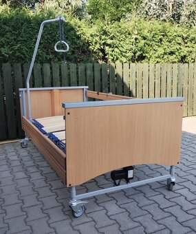 Invalidní polohovací lůžko - 2