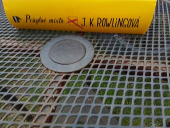 PRÁZDNÉ MÍSTO - 2