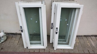 2x dřevěné okno (8 křídel) - 2
